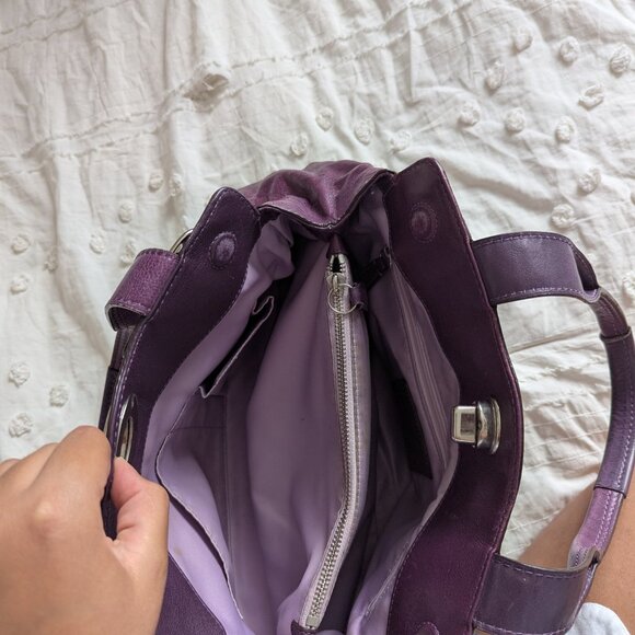 Coach Garnet Gathered Purple Magic Bag Tote/Shoulder Bag. - Picture 4 of 5